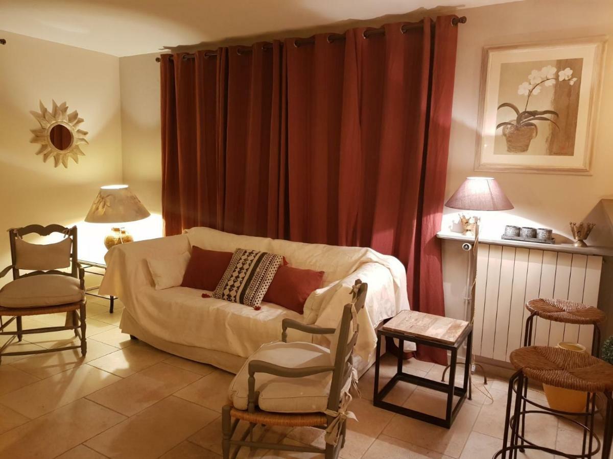 Le Jas Des Parpaillous Apartment L'Isle-sur-la-Sorgue Exterior photo